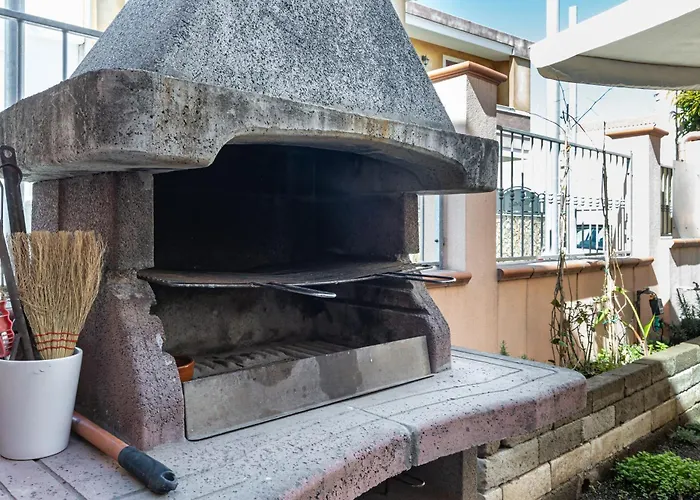 Guesthost - Sa Domo D' Amare - Comely With Parking! פולה